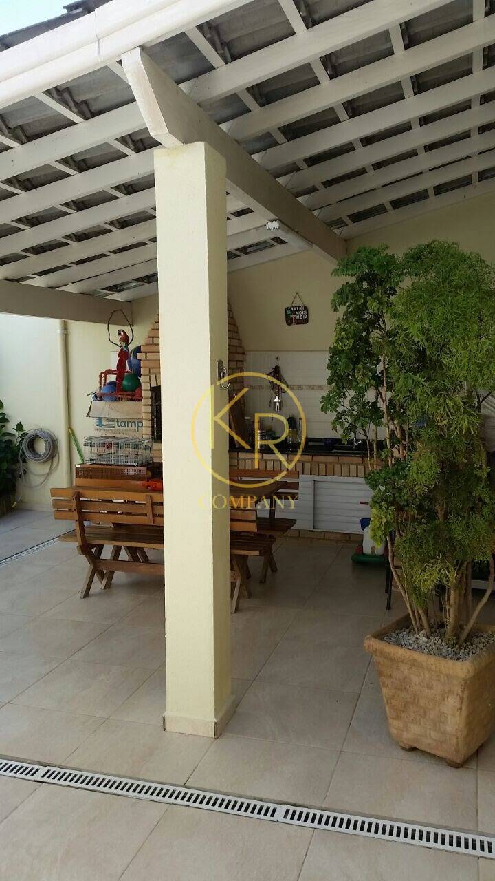 Casa de Condomínio à venda com 3 quartos, 200m² - Foto 29