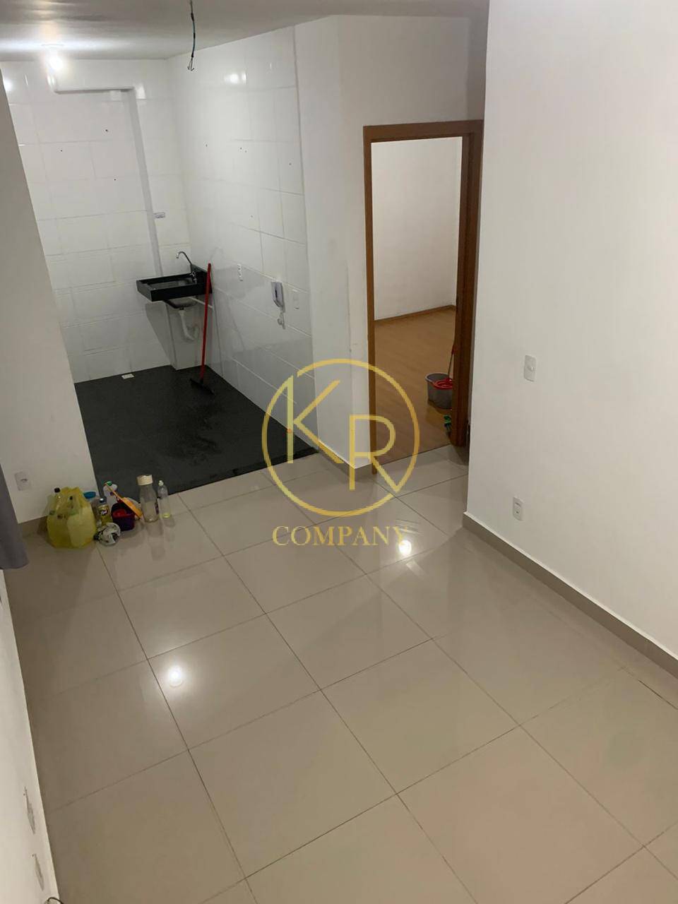 Apartamento à venda com 2 quartos, 47m² - Foto 2