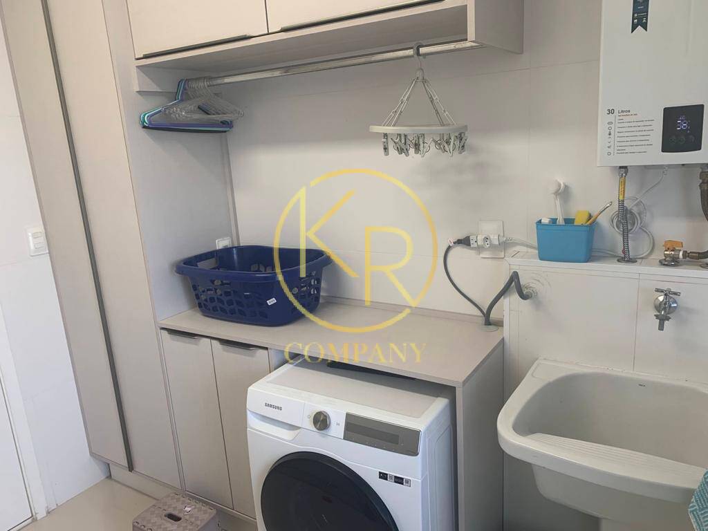 Apartamento à venda com 3 quartos, 175m² - Foto 2