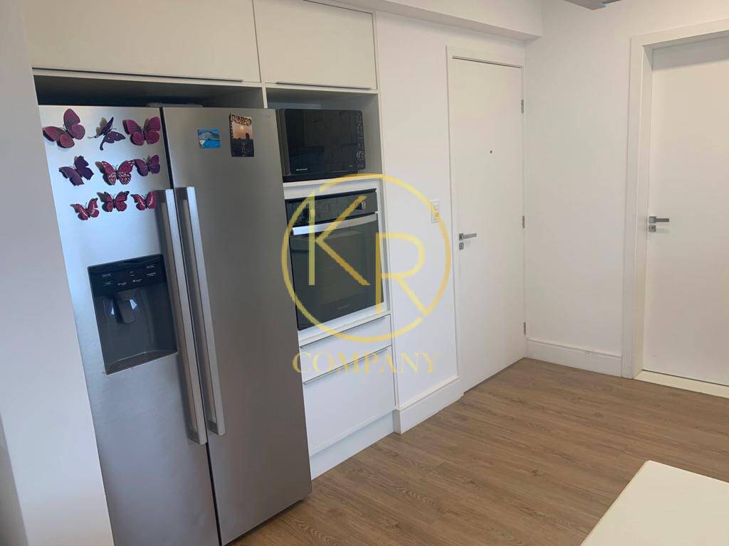 Apartamento à venda com 3 quartos, 175m² - Foto 4