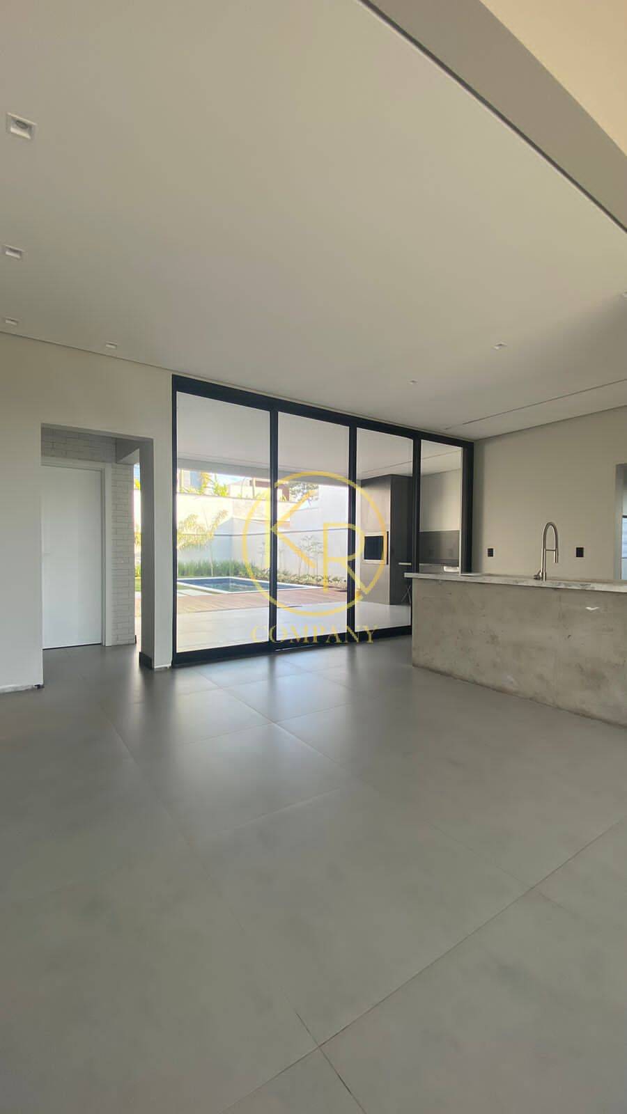 Casa à venda com 3 quartos, 250m² - Foto 3