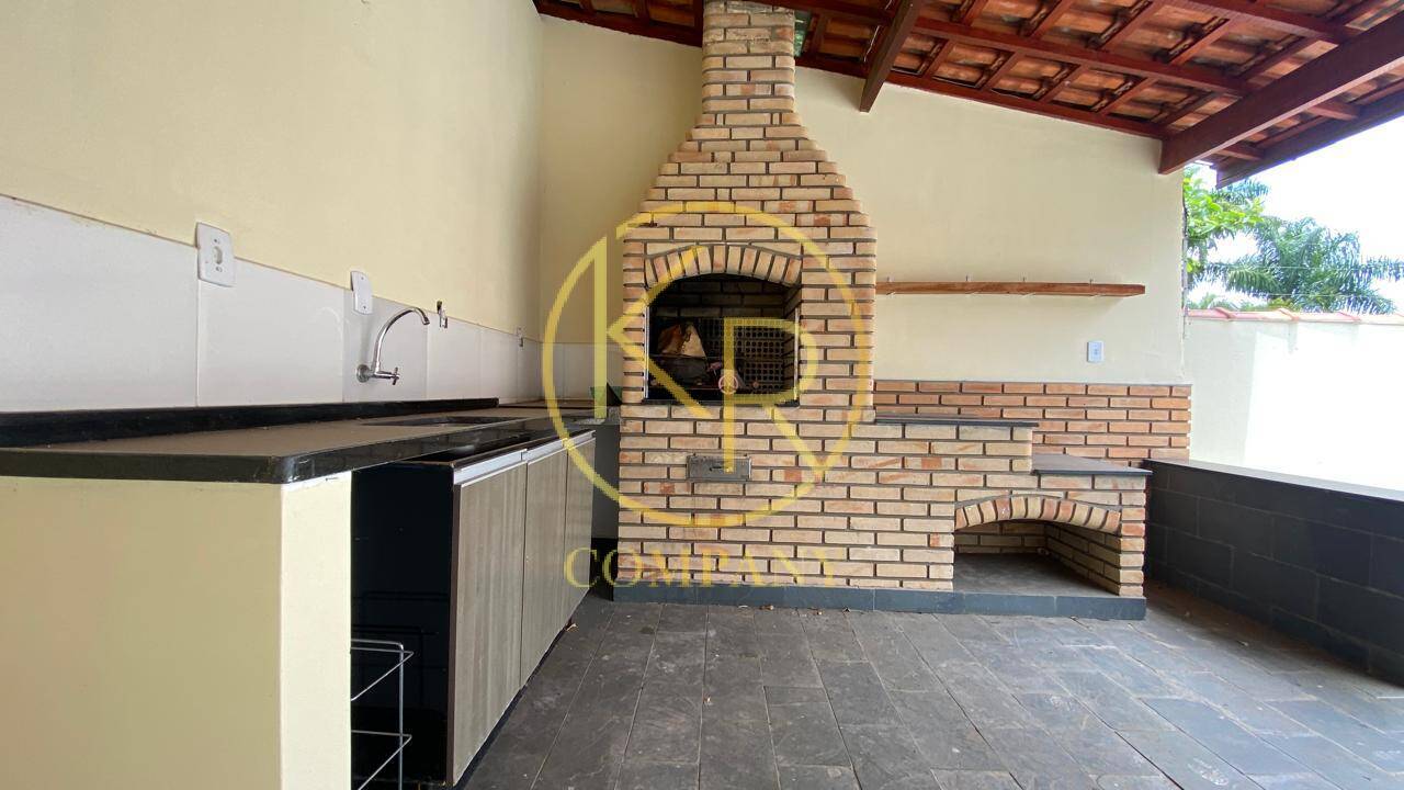 Casa à venda e aluguel com 3 quartos, 190m² - Foto 11