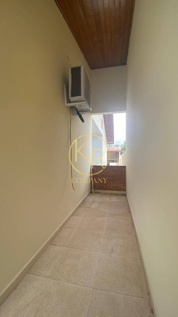 Casa à venda e aluguel com 3 quartos, 190m² - Foto 31