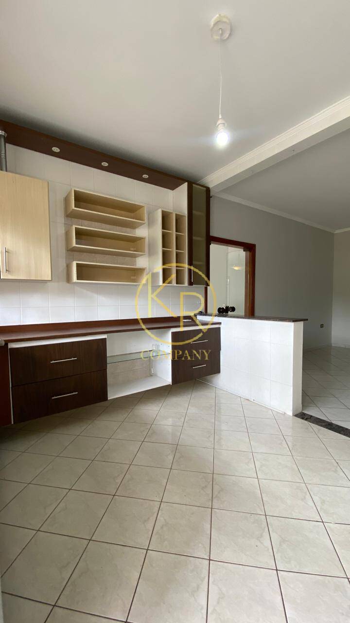 Casa à venda e aluguel com 3 quartos, 190m² - Foto 37