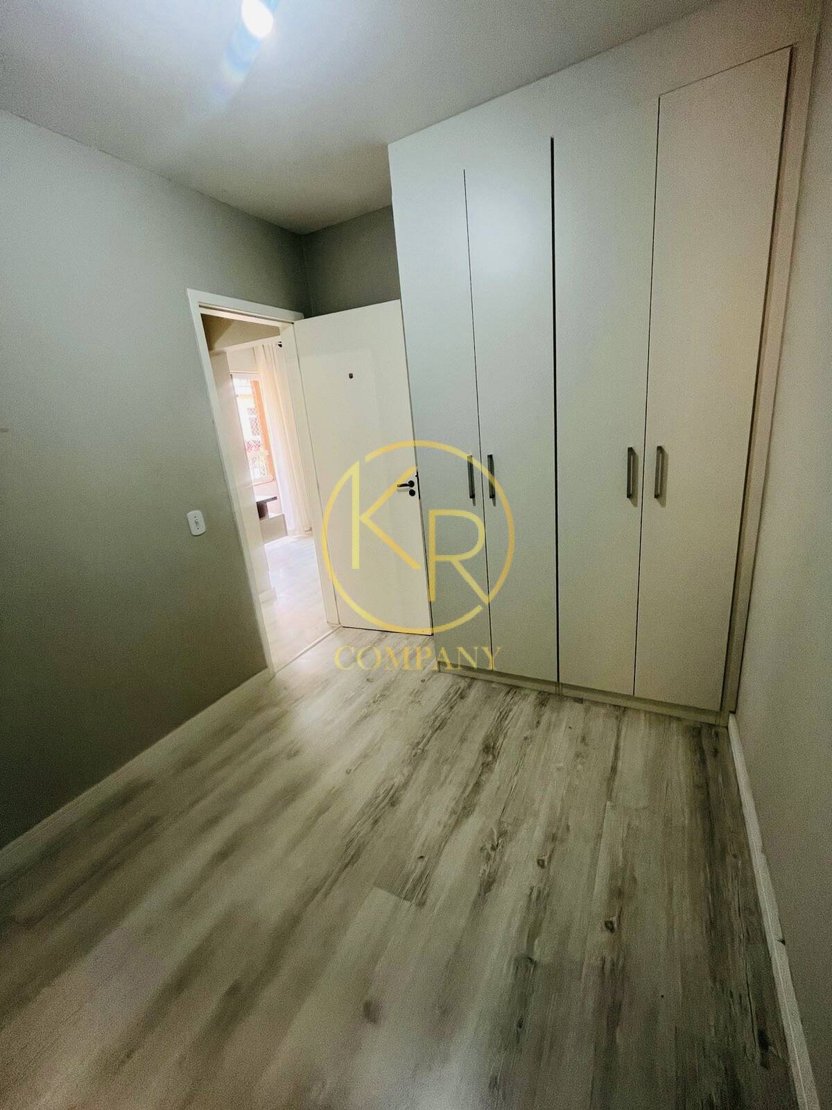 Apartamento à venda com 2 quartos, 57m² - Foto 2